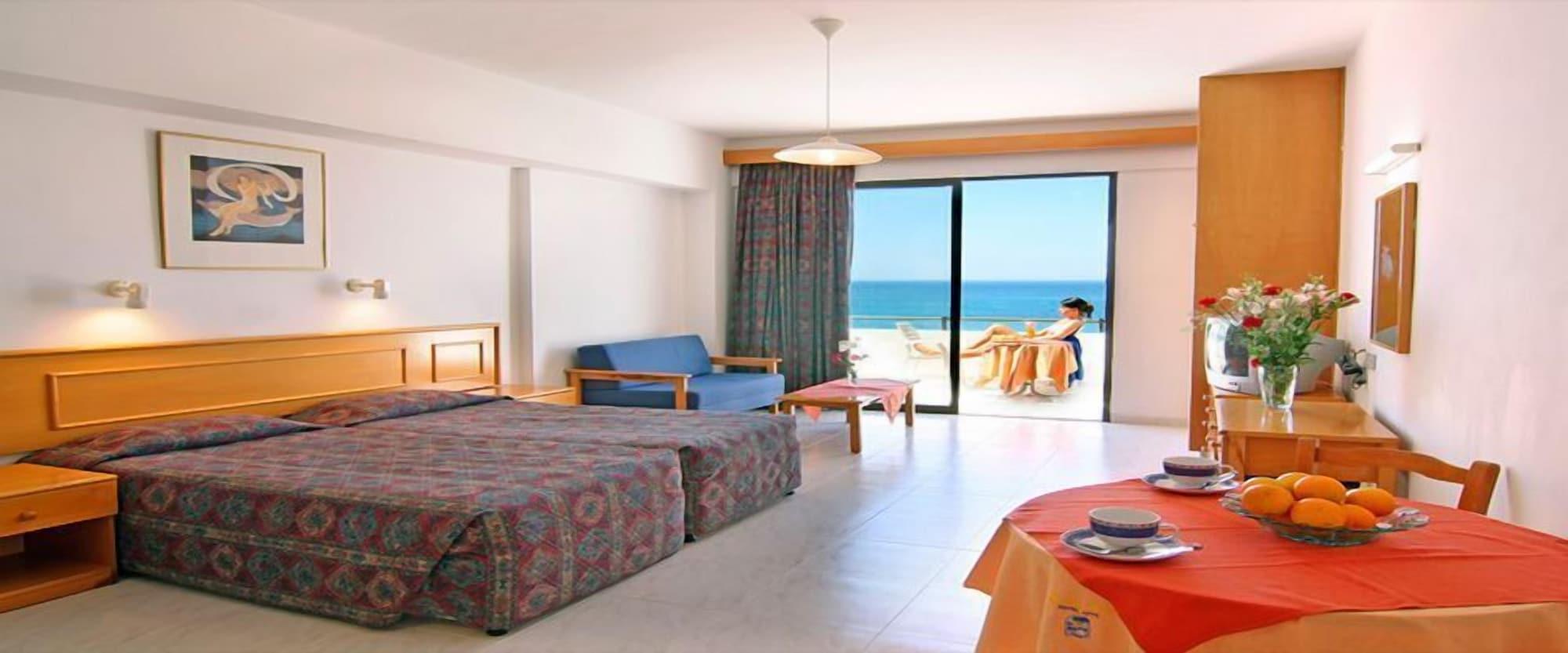Corallia Beach Hotel Apartments Coral Bay Chambre photo