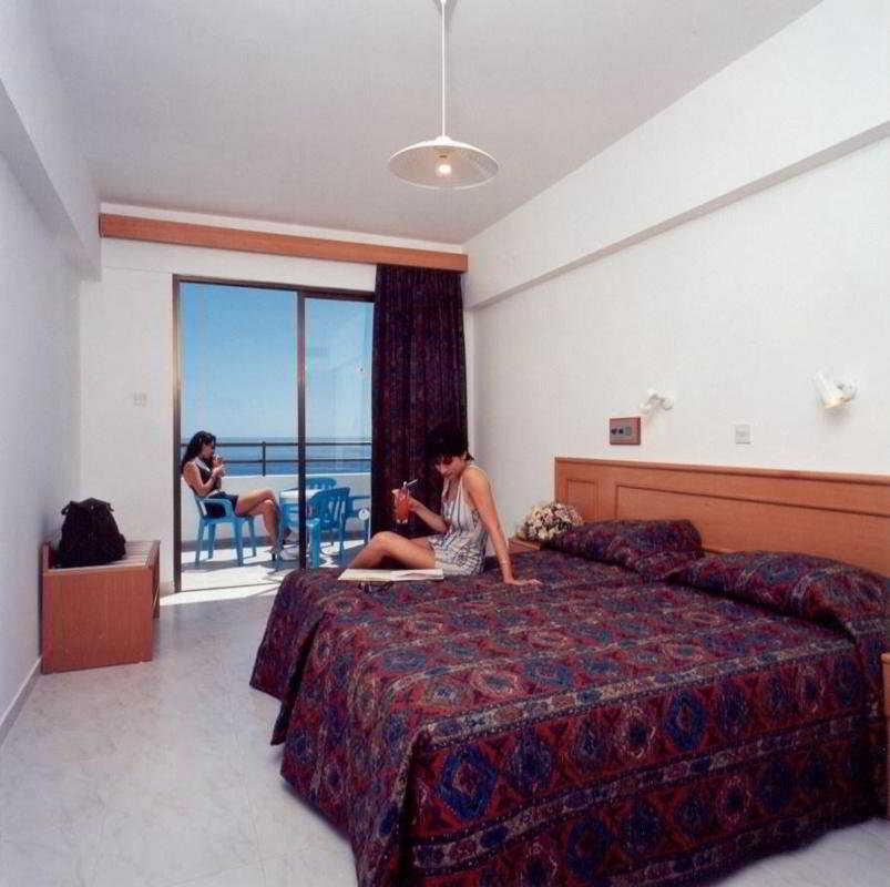 Corallia Beach Hotel Apartments Coral Bay Chambre photo