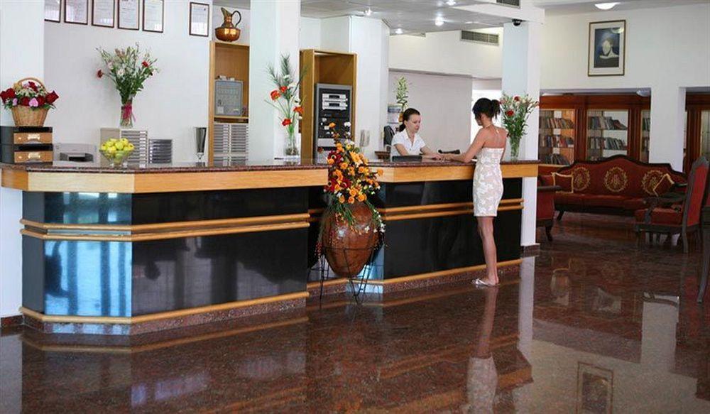 Corallia Beach Hotel Apartments Coral Bay Intérieur photo