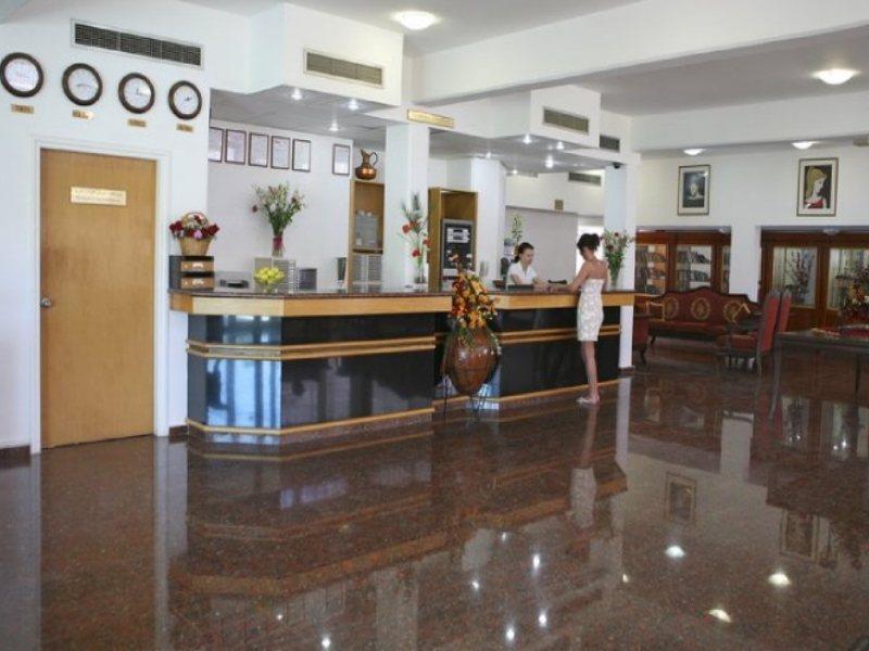 Corallia Beach Hotel Apartments Coral Bay Extérieur photo