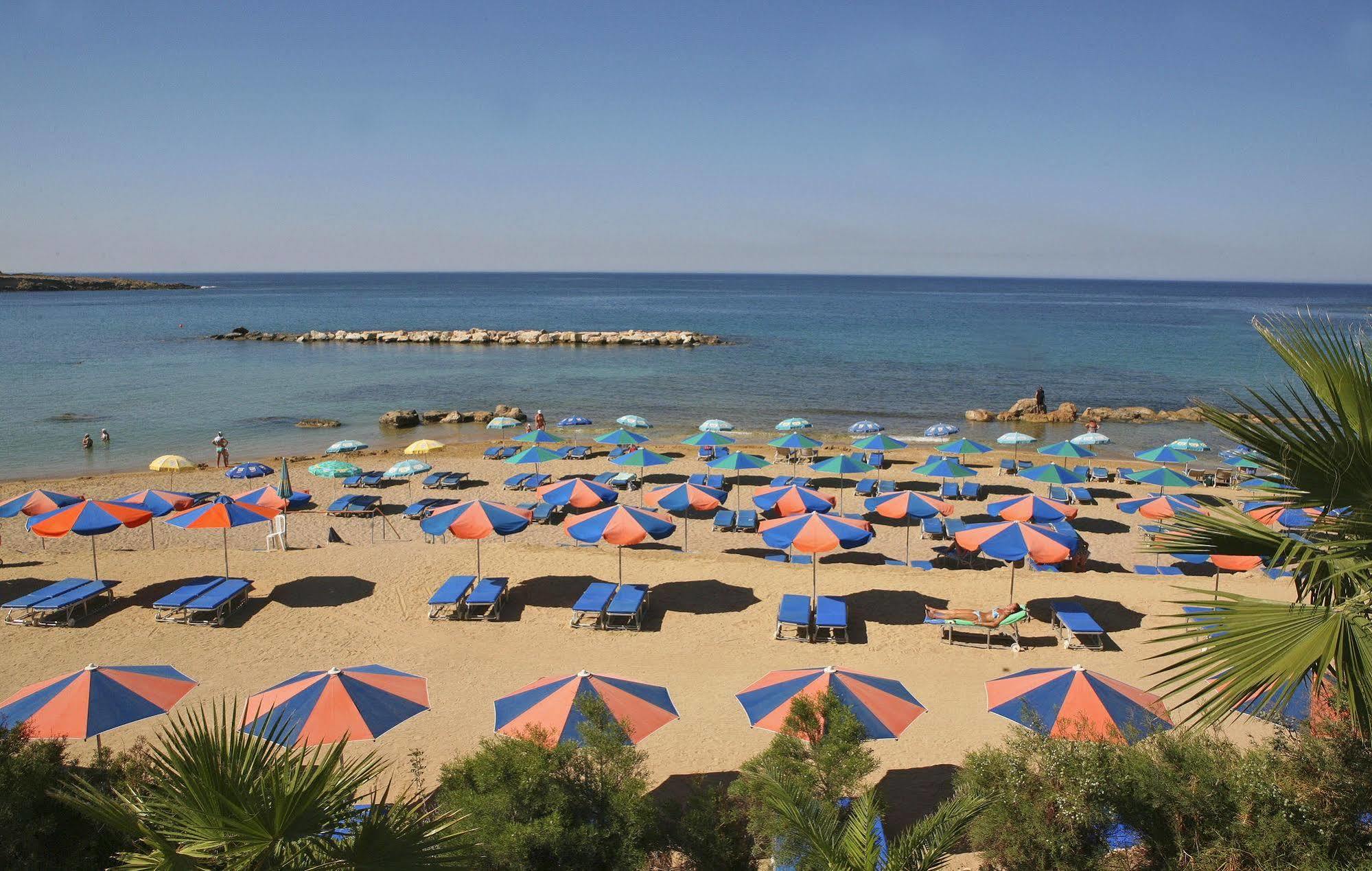 Corallia Beach Hotel Apartments Coral Bay Extérieur photo