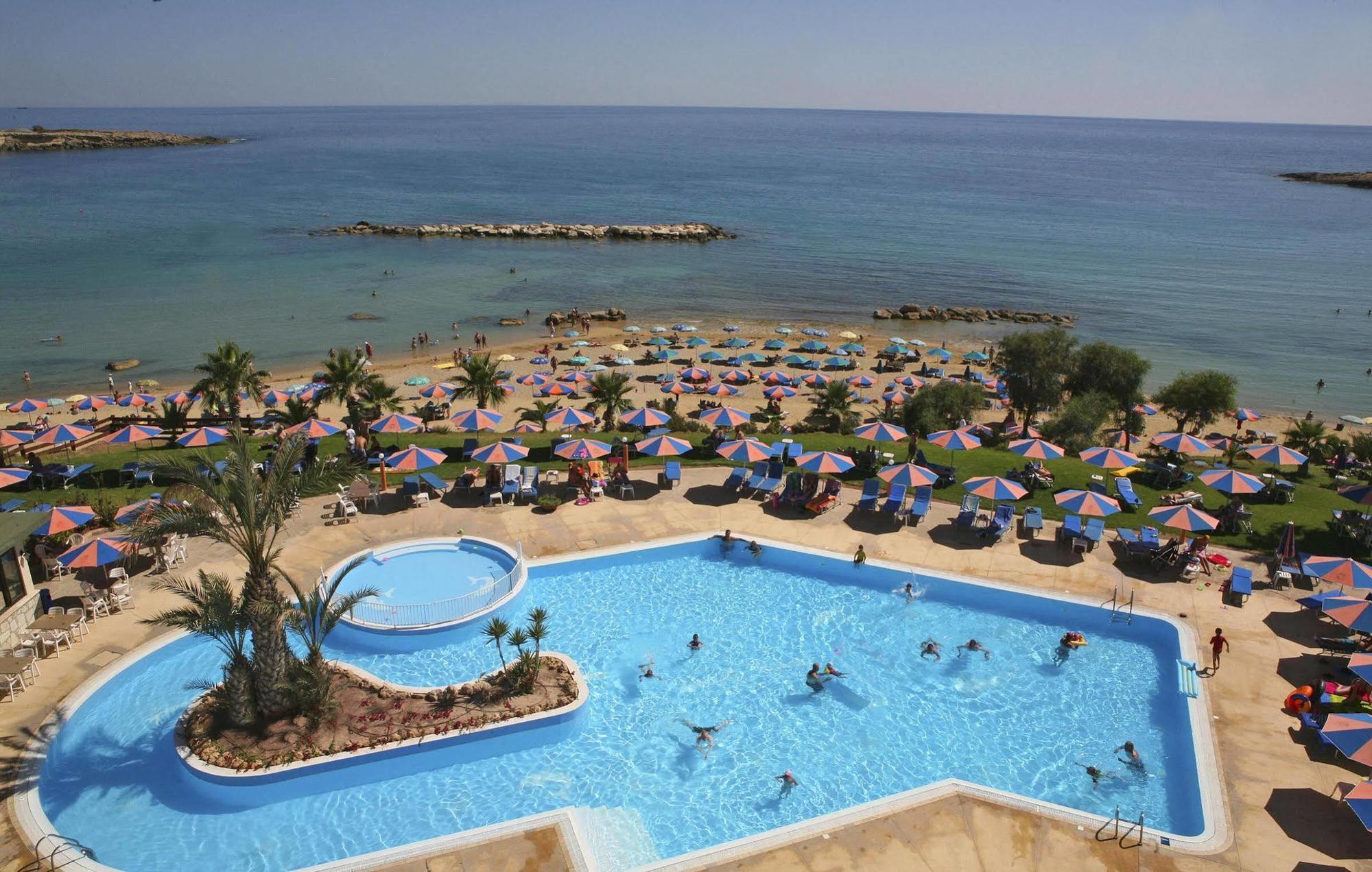 Corallia Beach Hotel Apartments Coral Bay Extérieur photo